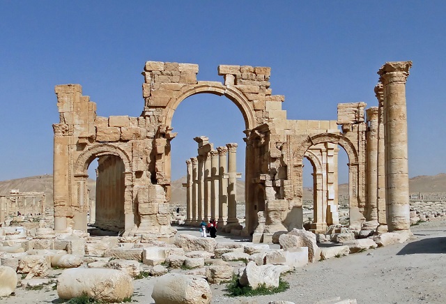 Arch of Triumph as it stood in Palmyra. Picture taken in 2010 by Bernard Gagnon